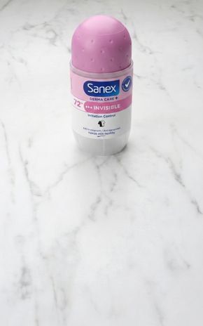 Le Déodorant roll-on dermo invisible "Sanex"