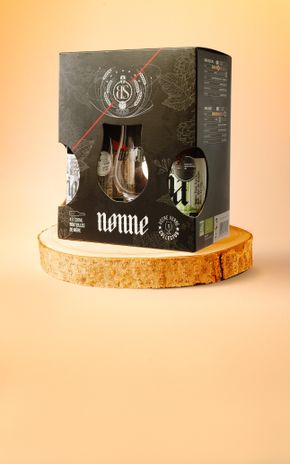 Le Coffret de bières et un verre