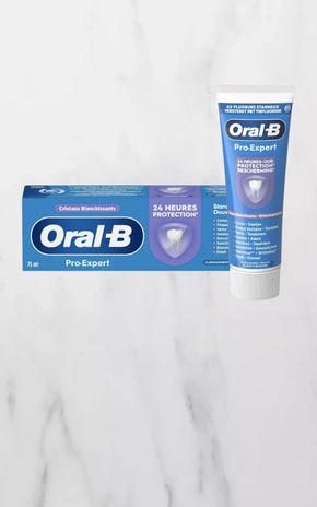 Le Dentifrice blanchissant "Oral-B"