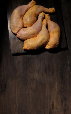 Les Cuisses de poulet jaune