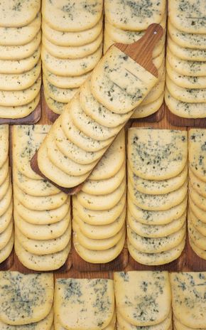 Le Bleu crémeux à racler pour raclette