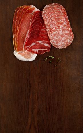 Le Plateau de charcuterie : jambon sec, coppa, rosette