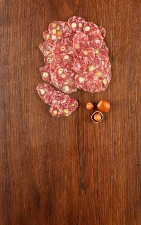 Le Saucisson sec tranché aux noisettes