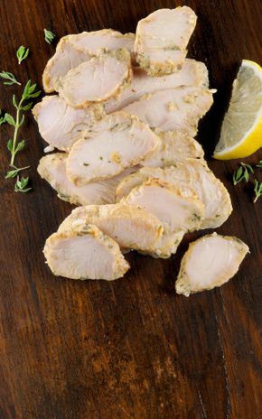 Les Emincés de filet de poulet rôti au thym et citron