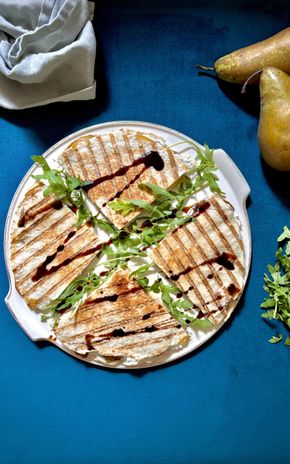Quesadillas poires et fromage de chèvre