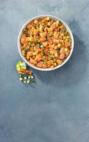 Le Tartare de  saumon avec courgettes et tomates séchées