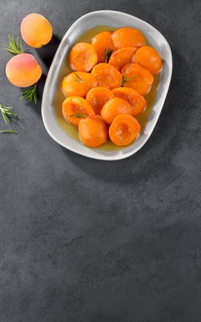 Les Abricots pochés au romarin cuits à basse température