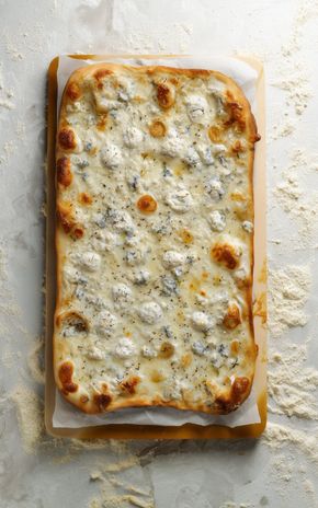 La Pizza familiale aux quatre fromages