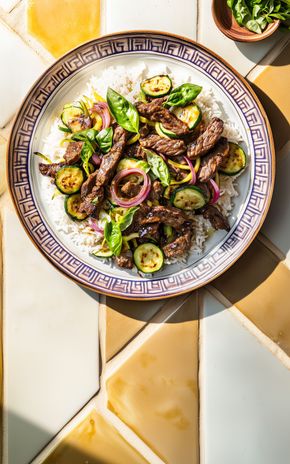 Le Bœuf sauté à l’asiatique & basilic