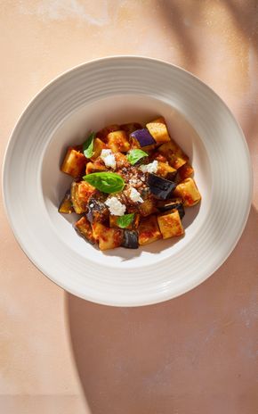 Les Pasta alla Norma