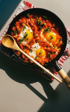 Les Œufs à la tomate