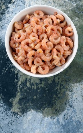 Les Queues de crevettes épicées décortiquées cuites
