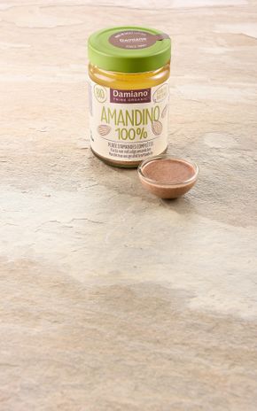 La Purée d'amandes complètes BIO
