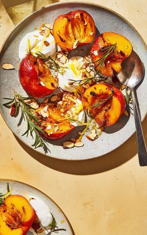 La Demi-pêche rôtie au romarin
