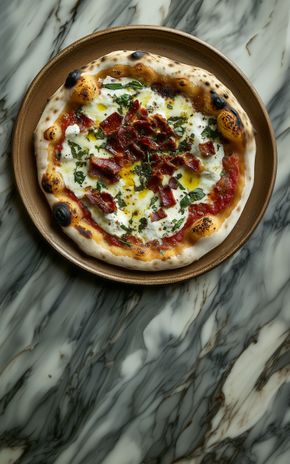La Pizza gourmande à la scamorza et lardons