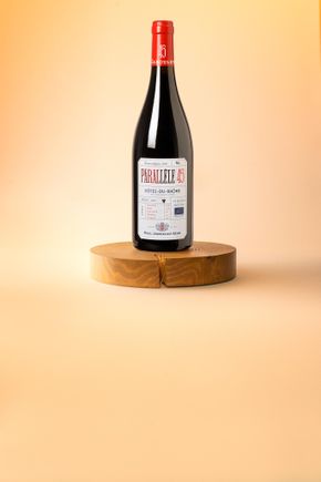 Le Vin rouge "Parallèle 45" Côtes-du-Rhône BIO et AOC