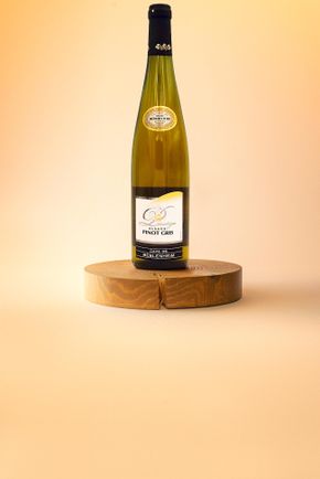 Le Vin blanc Pinot gris Alsace AOC- HVE