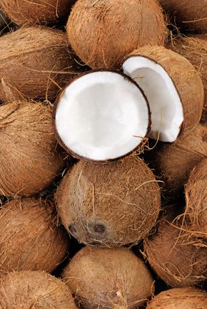 La Noix de coco entière