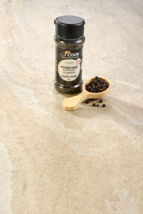 Le Poivre noir en grains BIO