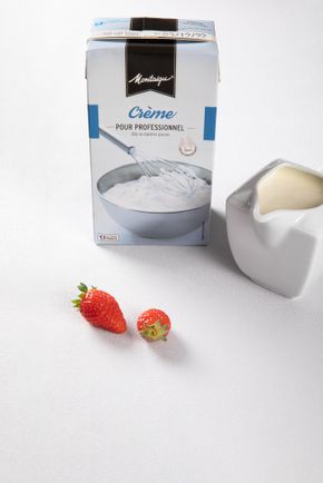 La Crème stérilisée UHT 35% MG Montaigu 1L