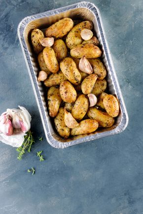 Les Pommes de terre grenaille cuites et confites à l’ail