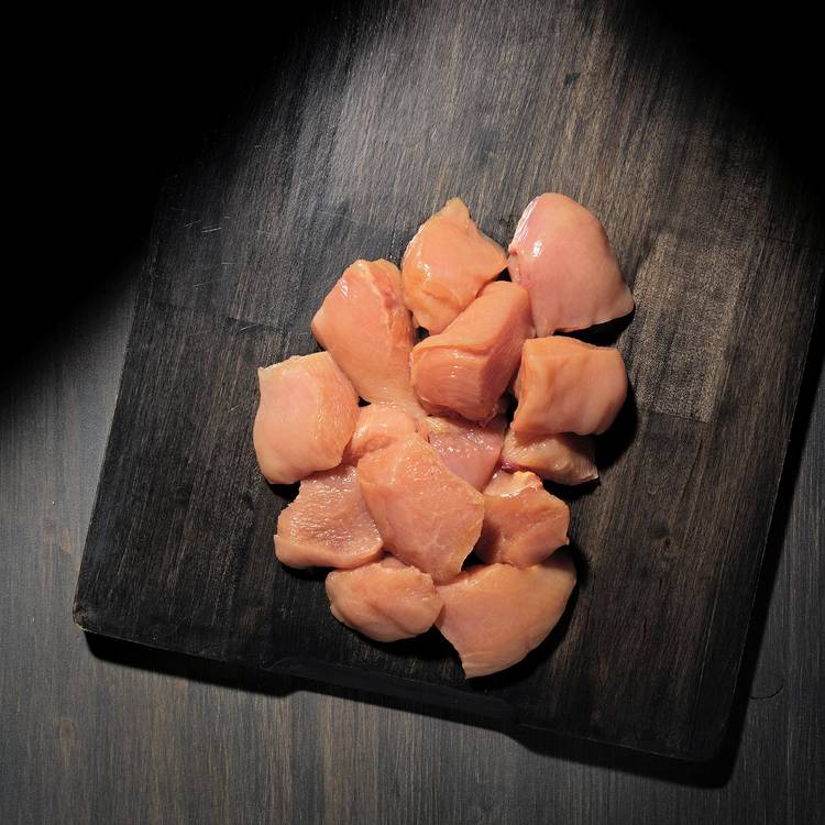 Les Cubes de filet de poulet jaune