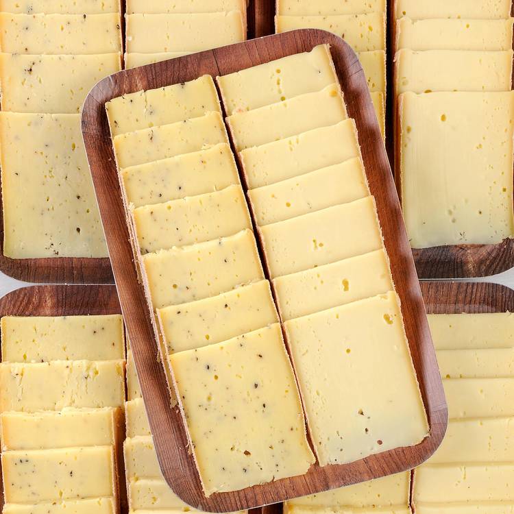 Le Duo de raclette nature et truffé au lait cru 450g