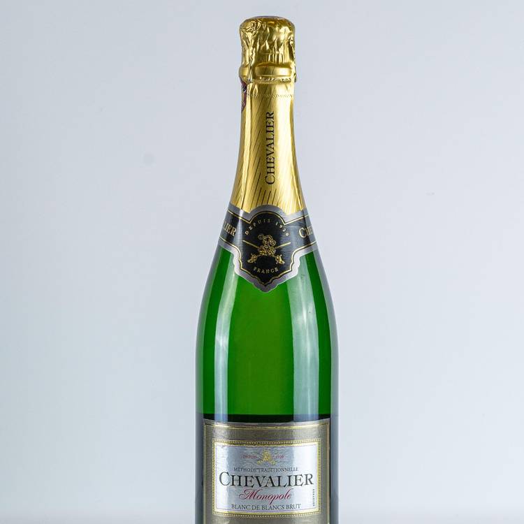 Vignoble nantais : un domaine produit Phénomène, la première cuvée de vin  blanc sans alcool - France Bleu