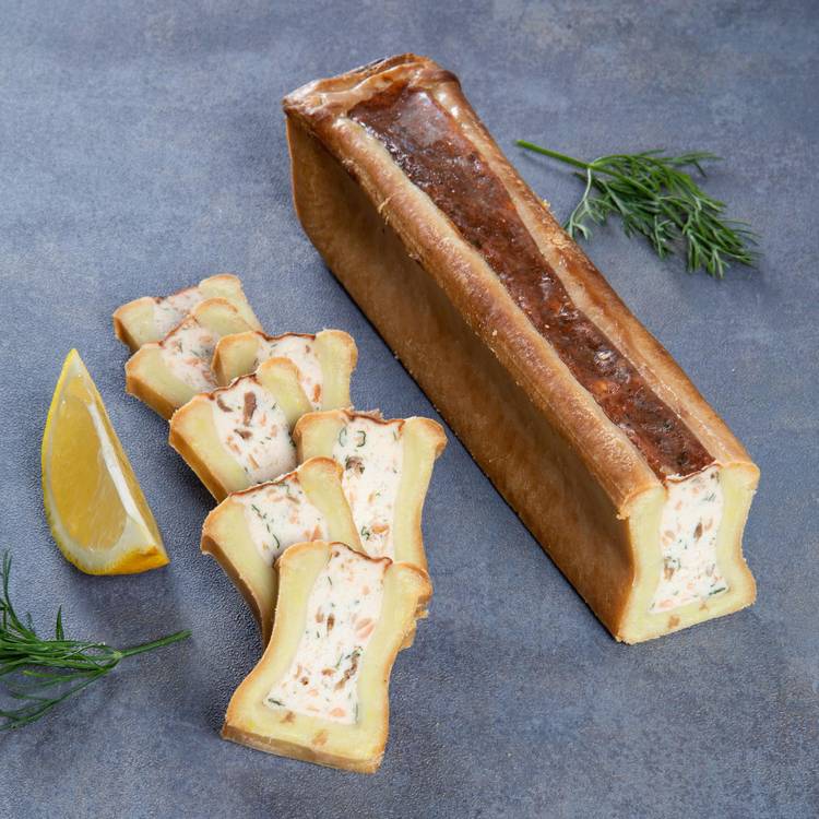 Le Pâté en croûte de saumon à trancher festif