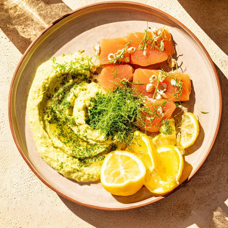 Le Pavé de thon snacké et purée de pois chiches