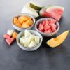 Les melons et pastèque en cubes