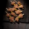 Les 6 Mini brochettes poulet olives