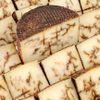 La Tomme de brebis à l'ail noir