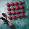 Les Billes de fromage apéritives betterave et gingembre