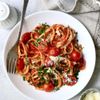 Les pâtes sauce tomate maison et Caciocavallo
