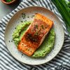 Le Saumon grillé et purée de brocolis