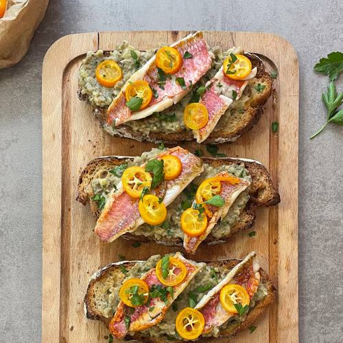 Les Tartines de rougets et kumquats