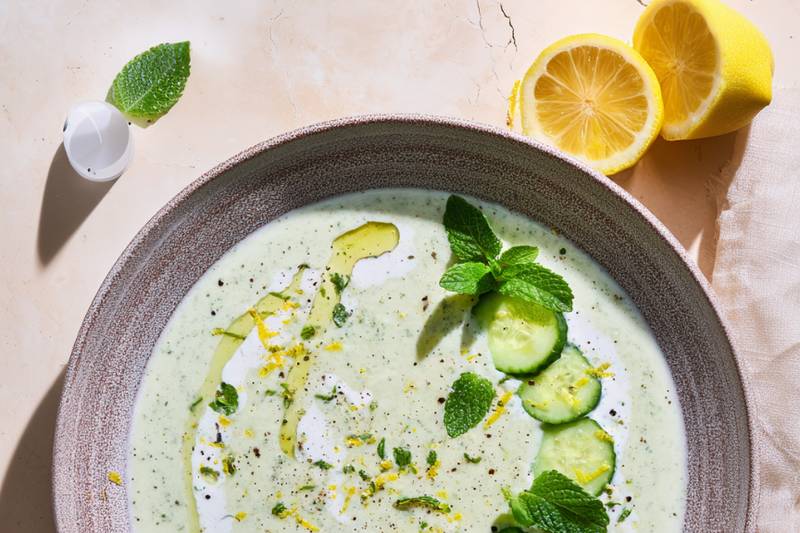 La Soupe froide concombre et yaourt grec