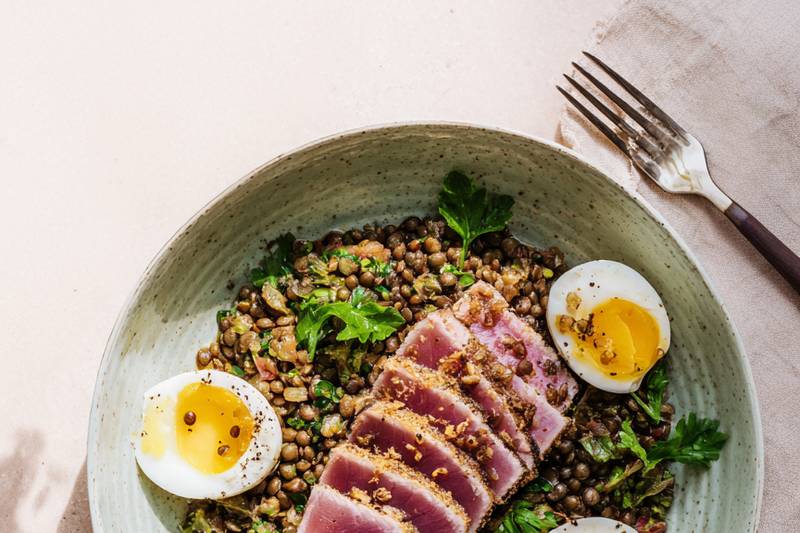 Le Power bowl thon, œufs & lentilles