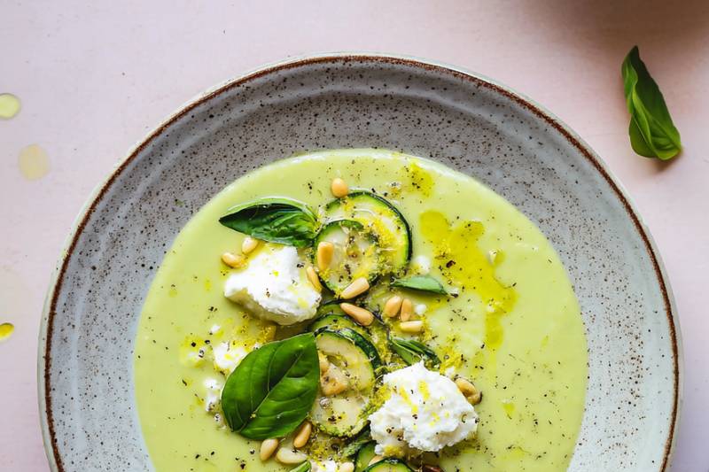 Le Velouté froid aux courgettes