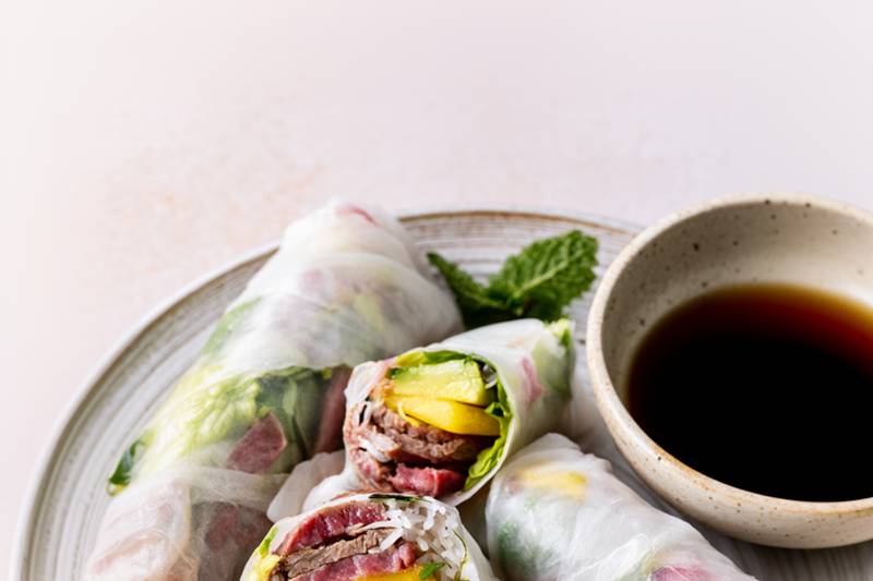 Les Rouleaux de printemps bœuf thaï