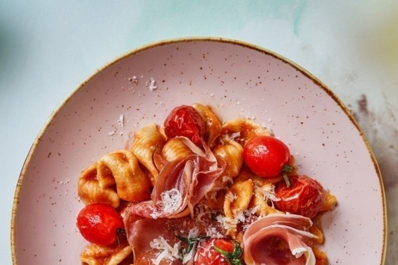 Les Treccione au Pesto Rosso