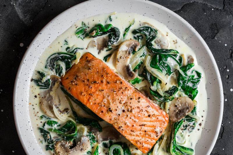 Le Pavé de saumon à la crème de champignon​