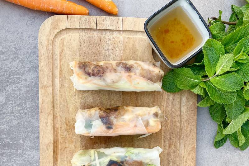 Les Rouleaux de printemps au poulet mariné
