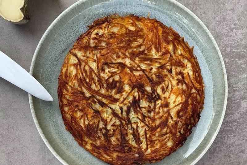 La Pomme Darphin au Saint-Nectaire et chiffonnade de jambon blanc