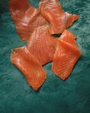 les-tranchettes-de-saumon-fume