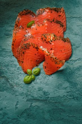 Les Emincés de truite marinée au basilic