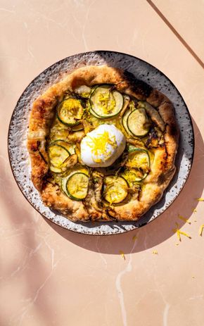 La Tarte rustique courgette burrata et parmesan