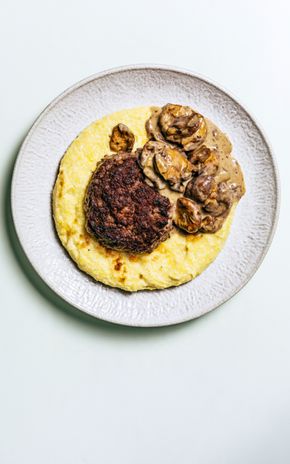 Le Steak haché polenta et champignons