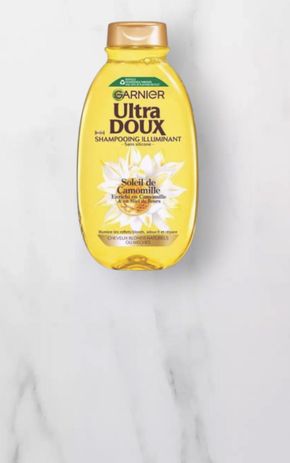 Le Shampoing Illuminant à la camomille "Garnier"